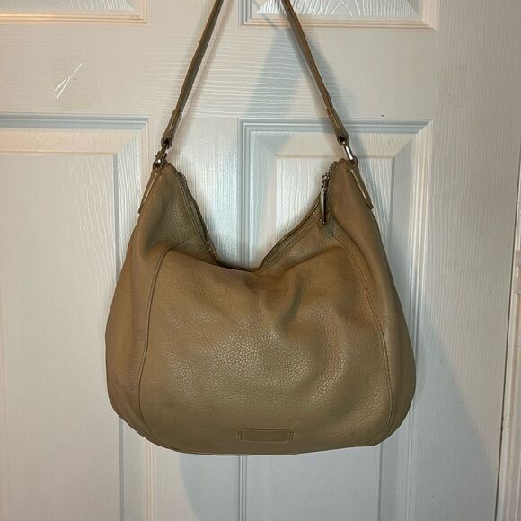 Cole Haan pebble leather tan medium shoulder bag with gold tone hardwares - Picture 7 of 15